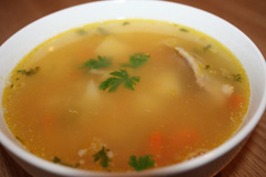 Дієтичний суп з горохом