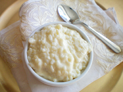 Рисова каша на молоці