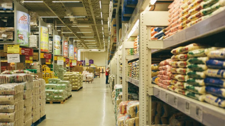 Як читати етикетку продукту: калорії, склад, цукор і написи «без цукру» та «фітнес»